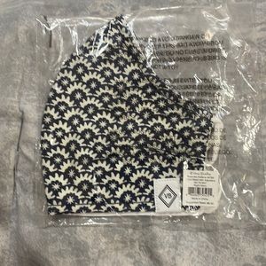 New Vera Bradley Adult sized face mask night stars fitted with adjusters